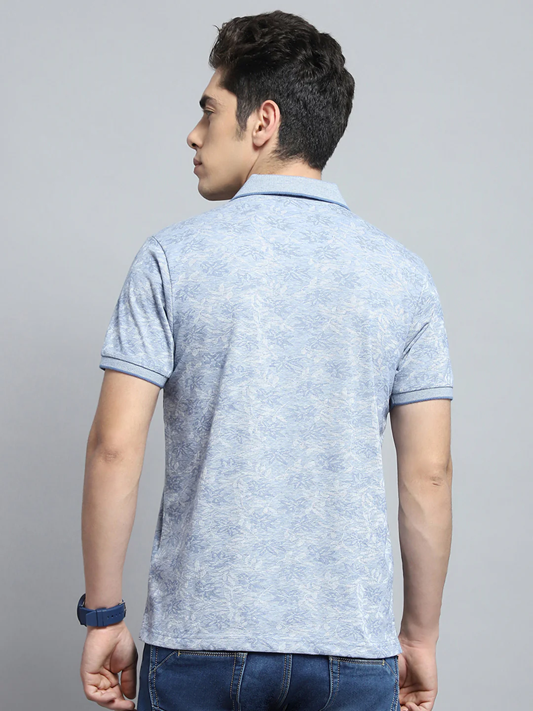 Men Blue Stripe Collar Half Sleeve T-Shirt - Image 5