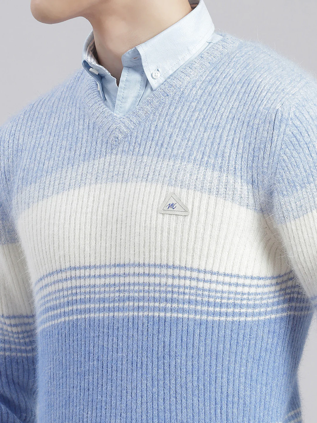 Men Blue Stripe V Neck Full Sleeve Sweaters/Pullovers - Image 6