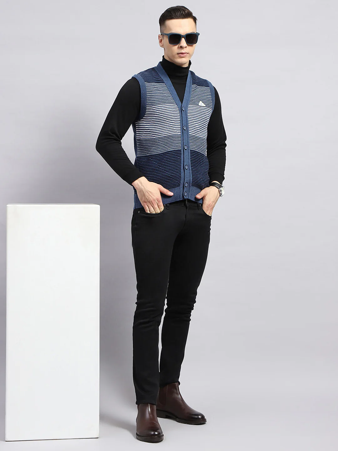 Men Blue Stripe V Neck Sleeveless Cardigan - Image 2