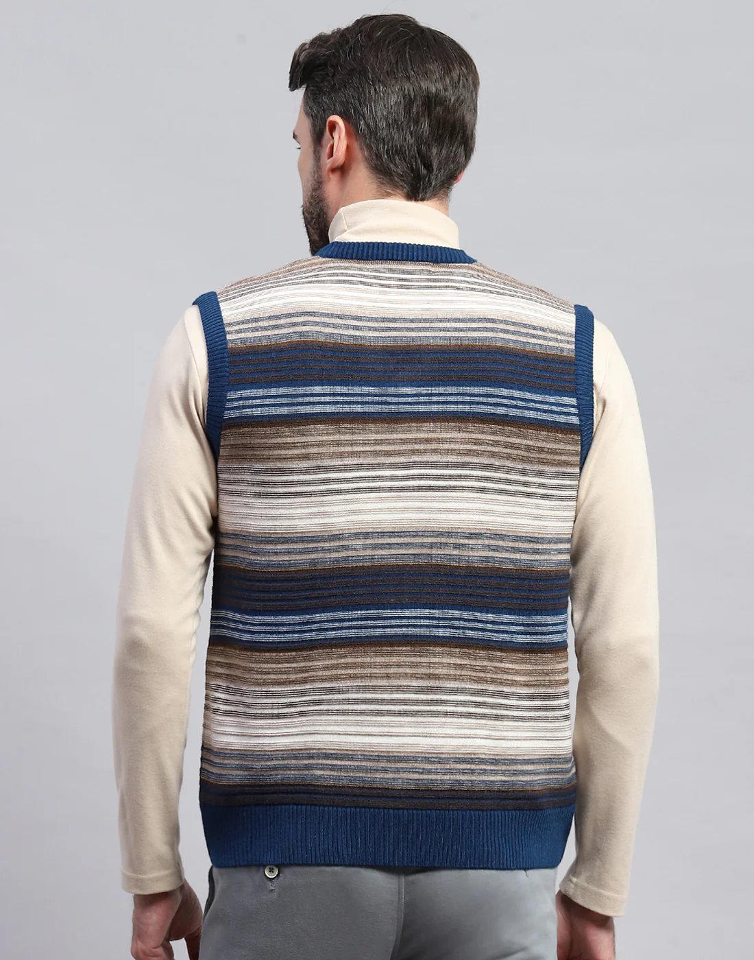 Men Blue Stripe V Neck Sleeveless Sweater - Image 5