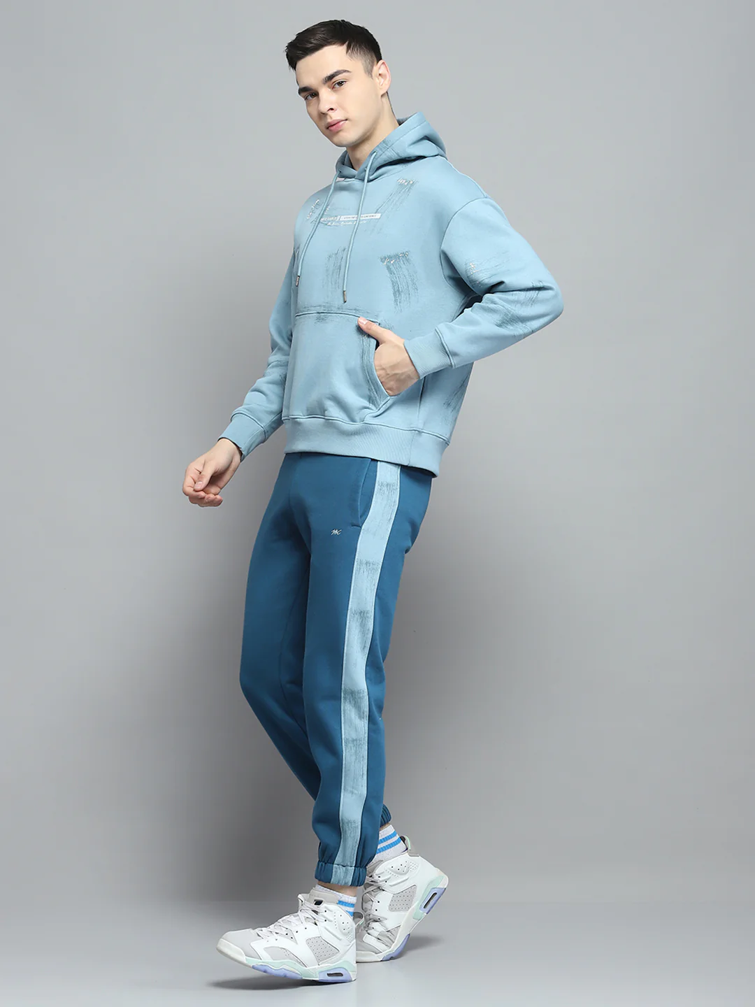 Men Blue & Teal Blue Printed Hooded Full Sleeve Winter Tracksuit - Image 3