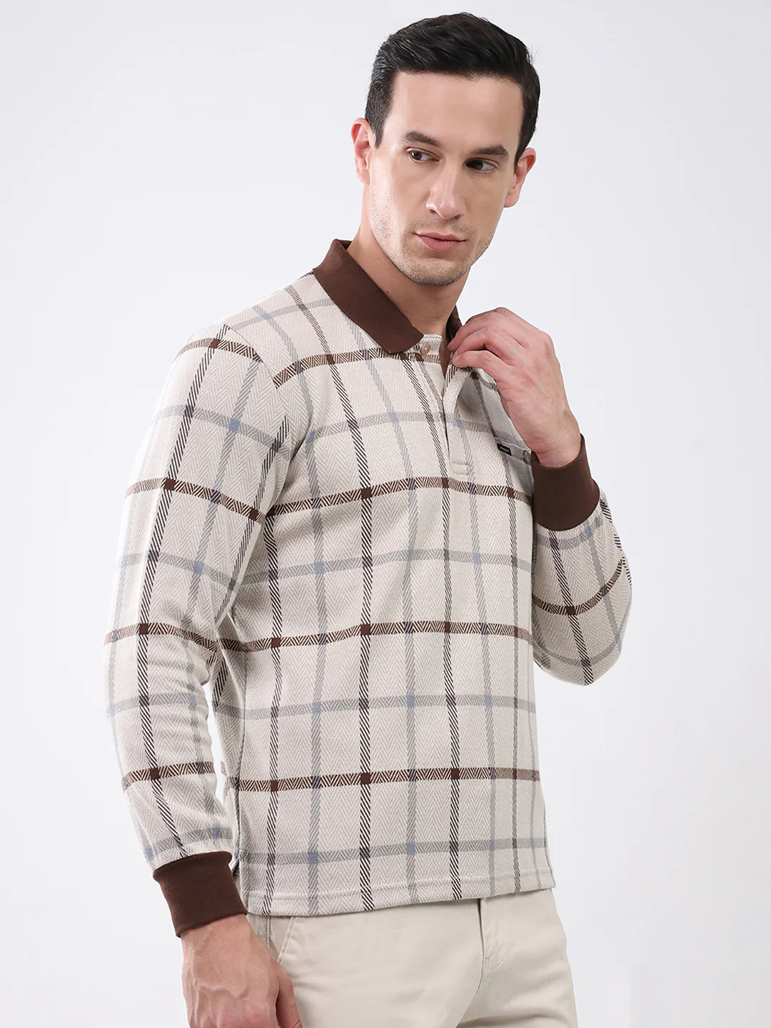 Men Brown Abstract Collar Full Sleeve Winter T-Shirt - Image 4