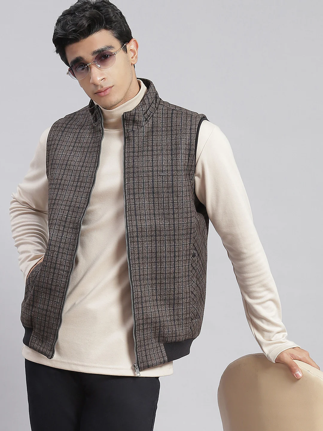 Men Brown Check Stand Collar Sleeveless Jackets - Image 2