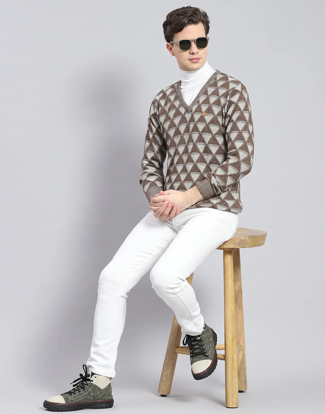 Men Brown Self Design V Neck Full Sleeve Pullover - Image 2