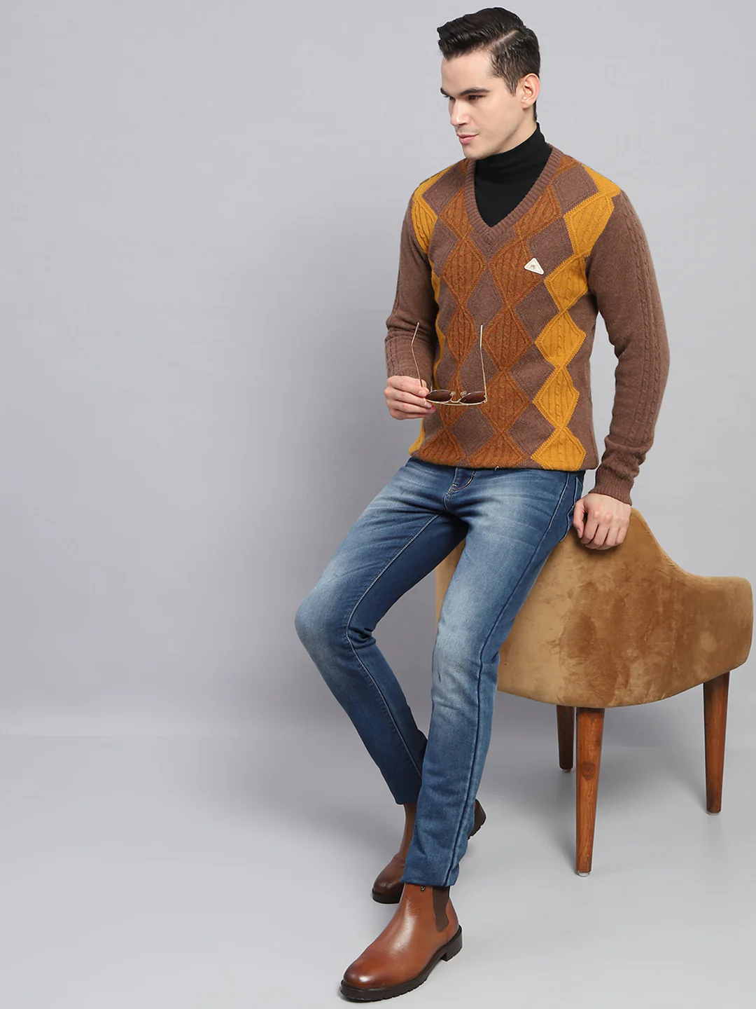 Men Brown Self Design V Neck Full Sleeve Pullover - Image 2