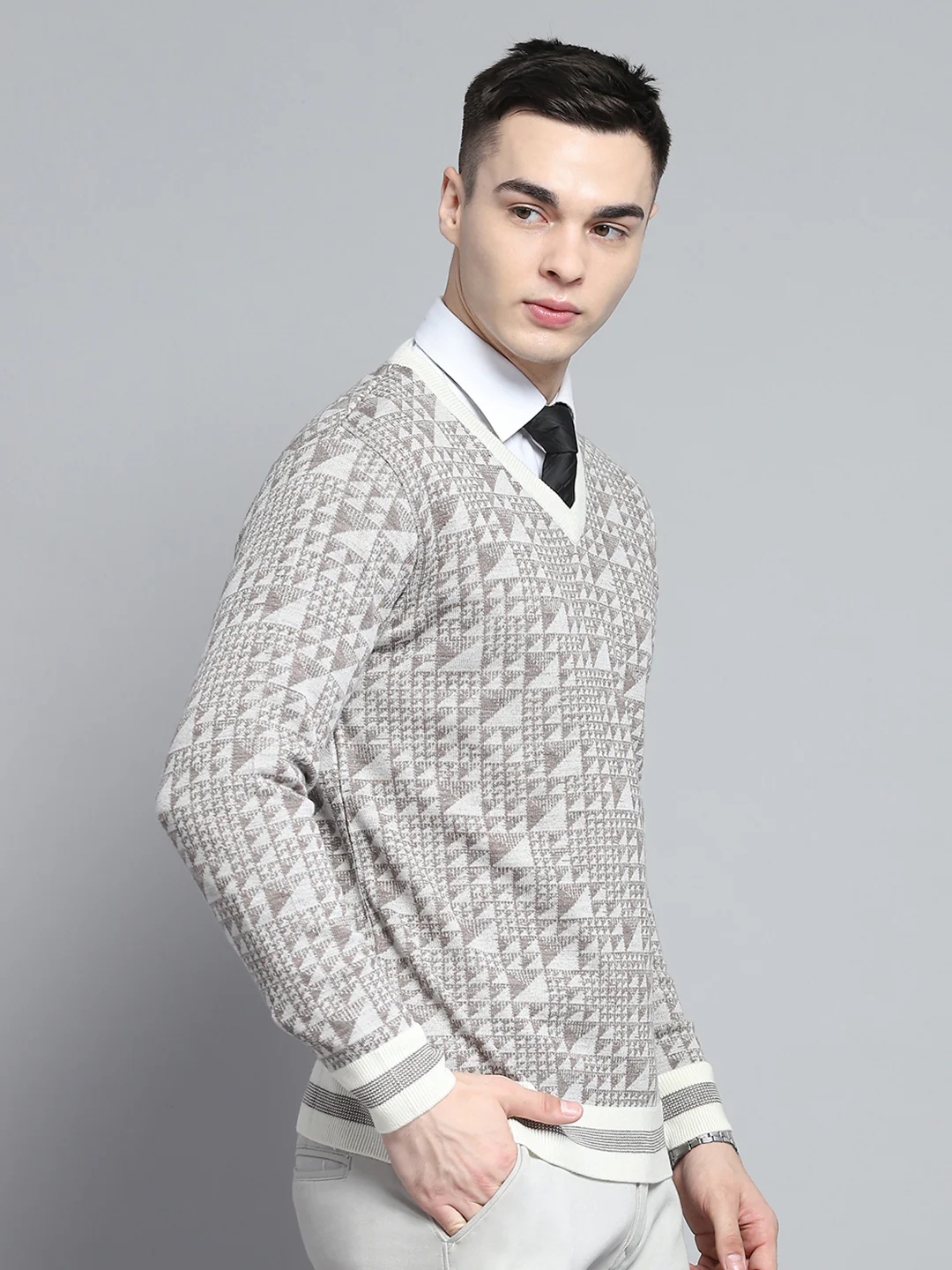 Men Brown Self Design V Neck Full Sleeve Pullover - Image 4