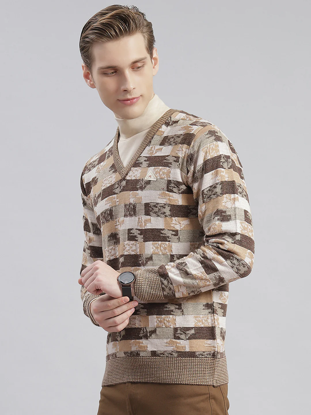 Men Brown Self Design V Neck Full Sleeve Cardigans - Image 3