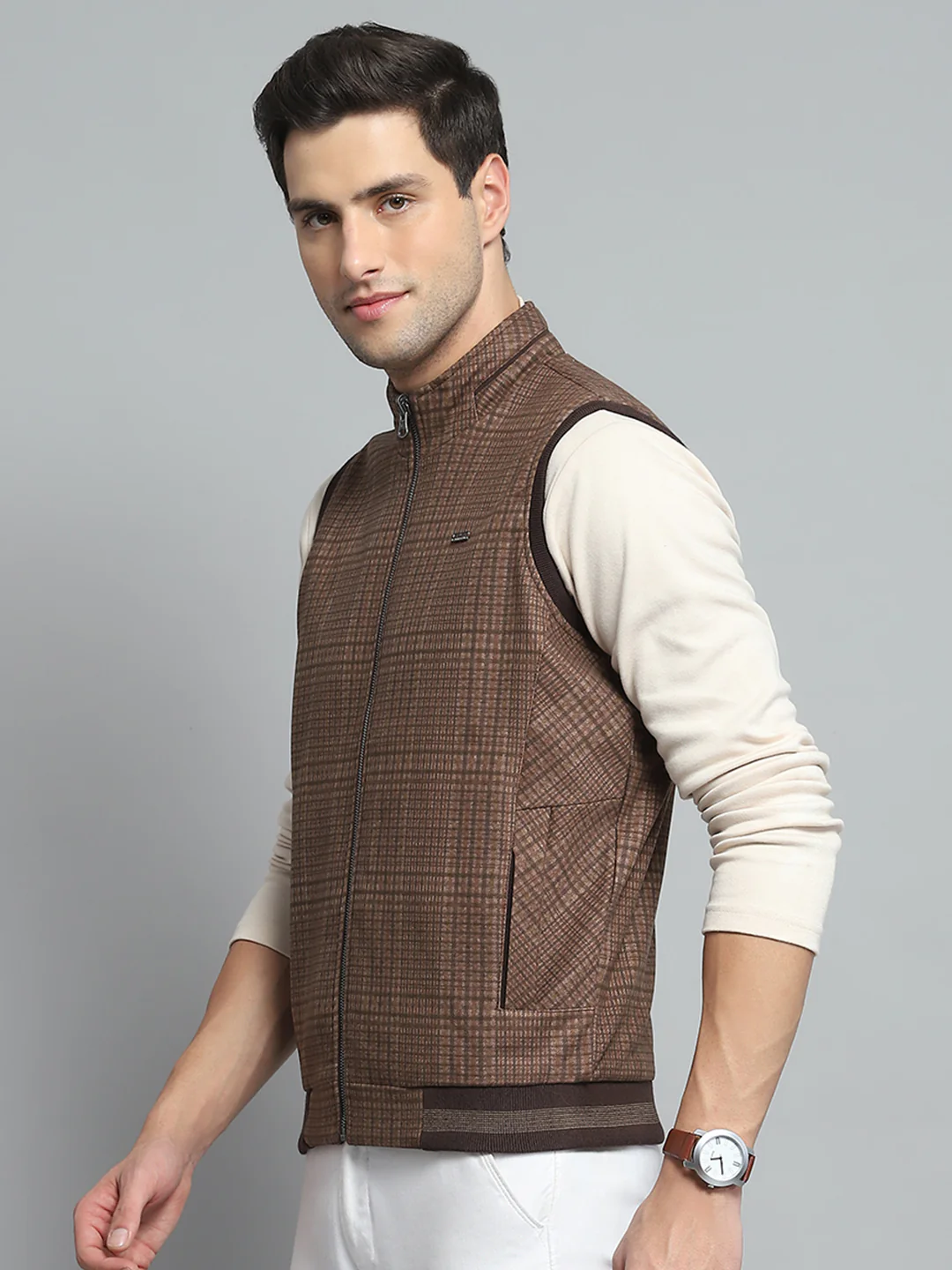 Men Brown Solid Band Collar Sleeveless Reversible Jacket - Image 3