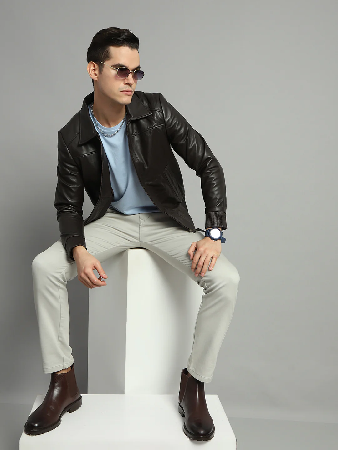 Men Brown Solid Collar Full Sleeve Jacket - Image 2