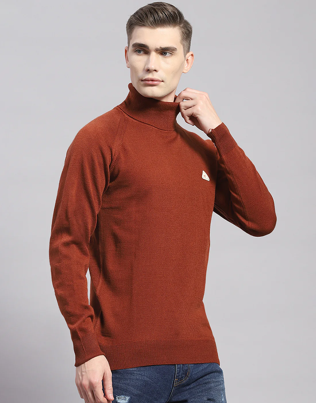 Men Brown Solid H Neck Full Sleeve Pullover - Image 4