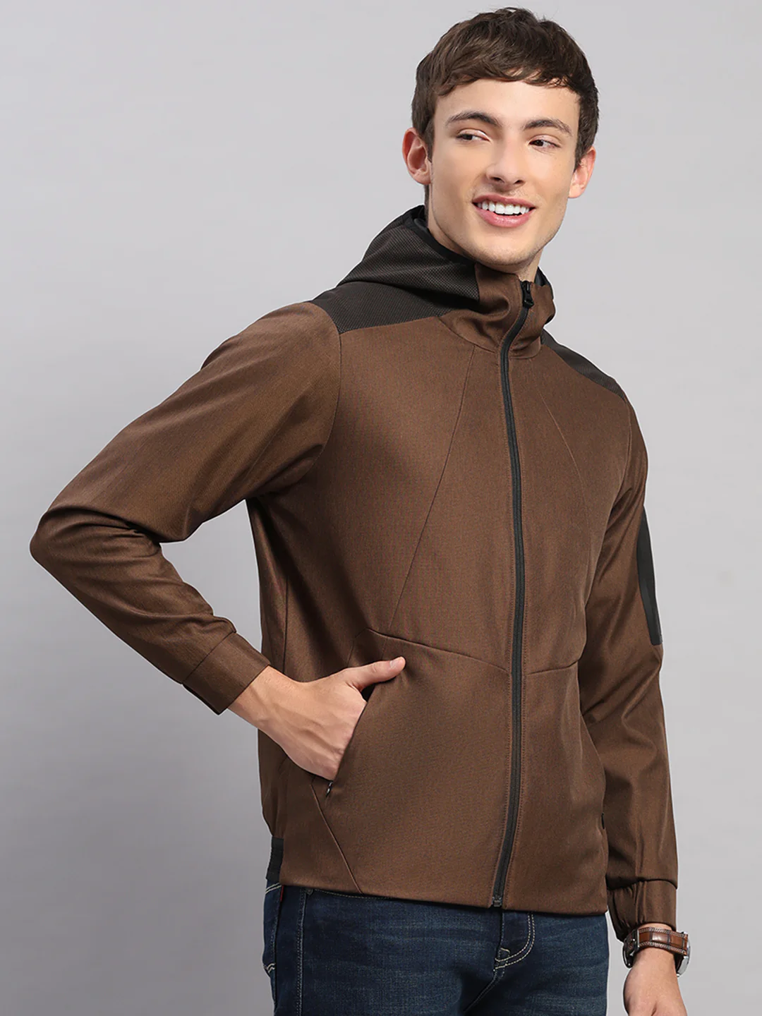 Men Brown Solid Hooded Full Sleeve Jacket - Image 4