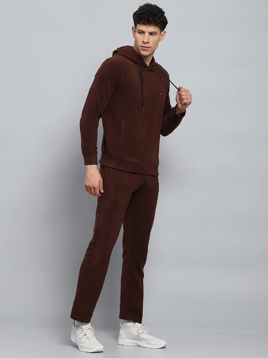 Men Brown Solid Hooded Full Sleeve Winter Tracksuit - Image 4
