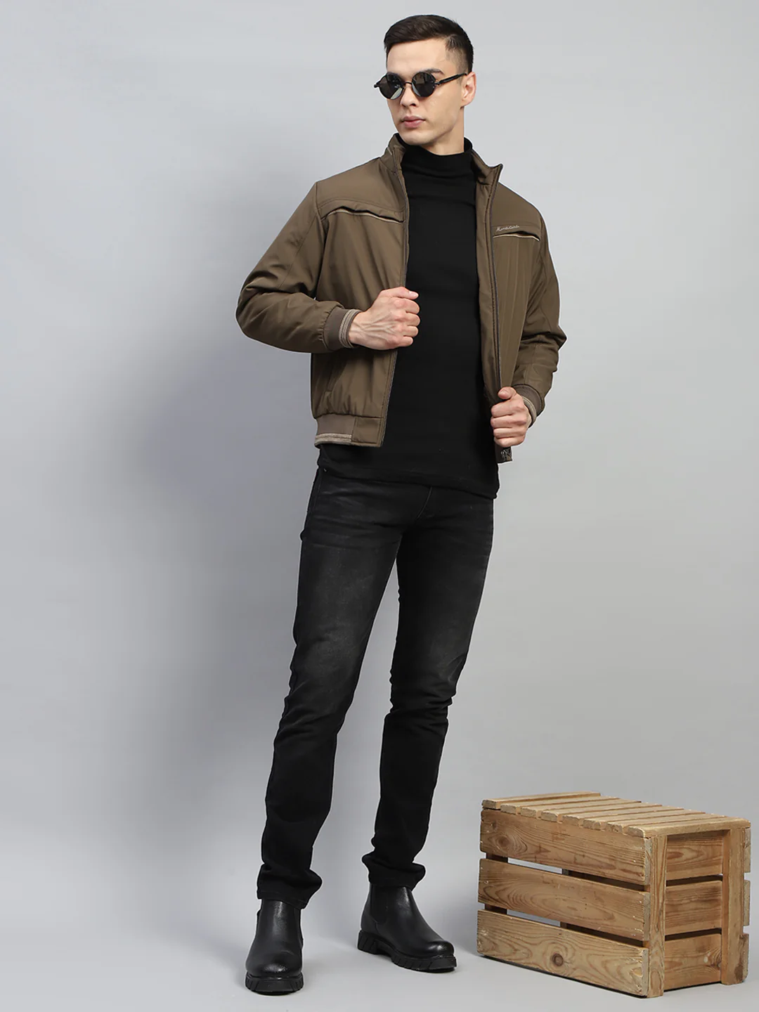 Men Brown Solid Mock Neck Full Sleeve Jacket - Image 2