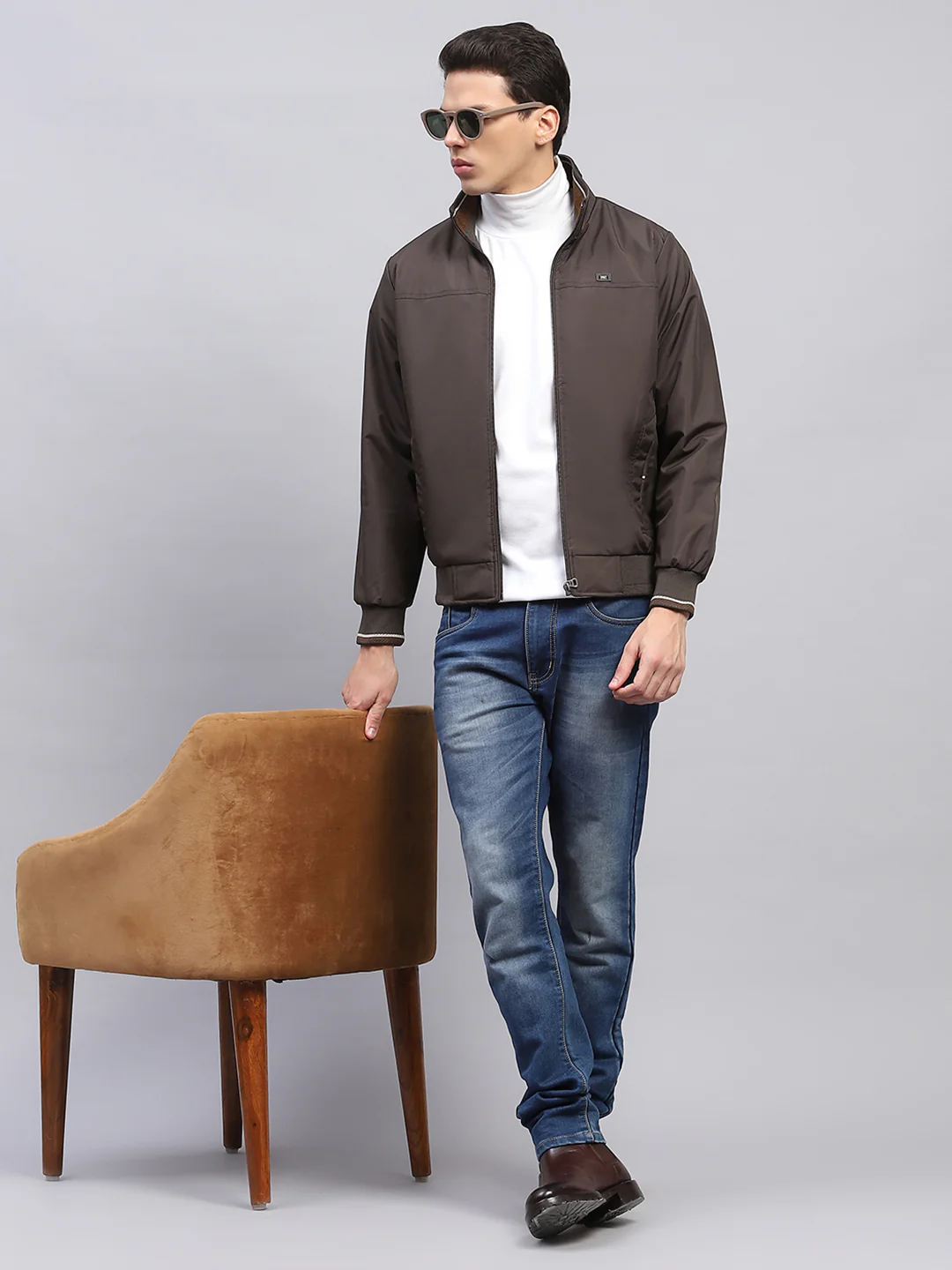 Men Brown Solid Mock Neck Full Sleeve Jacket - Image 2