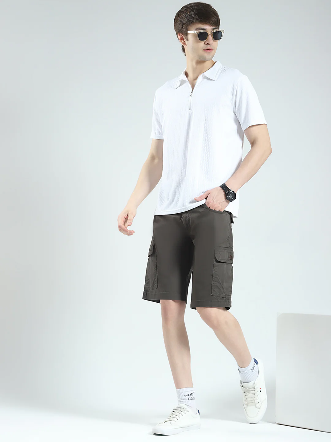 Men Brown Solid Regular Fit Shorts - Image 2
