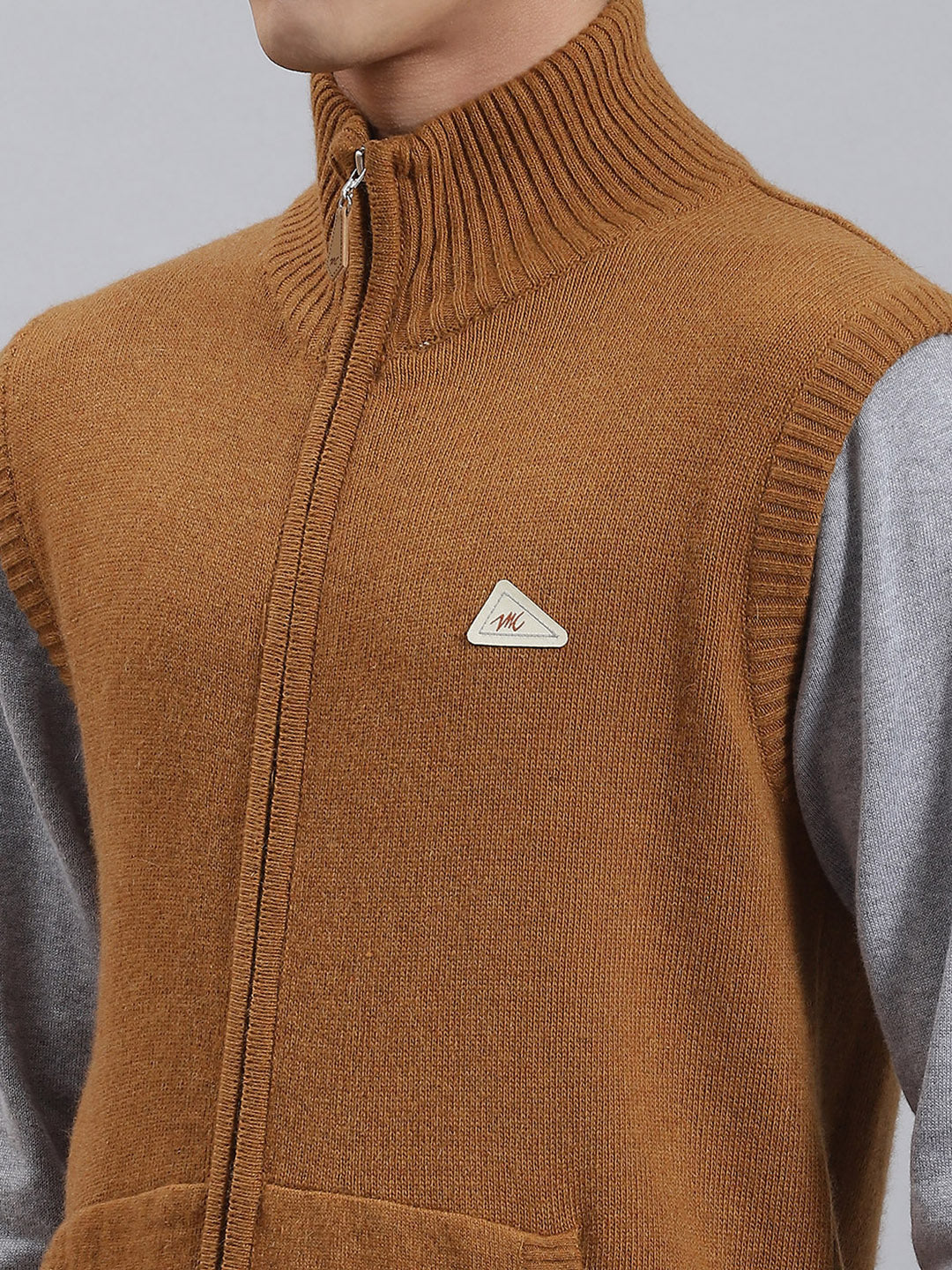 Men Brown Solid Stand Collar Sleeveless Sweaters/Pullovers - Image 6