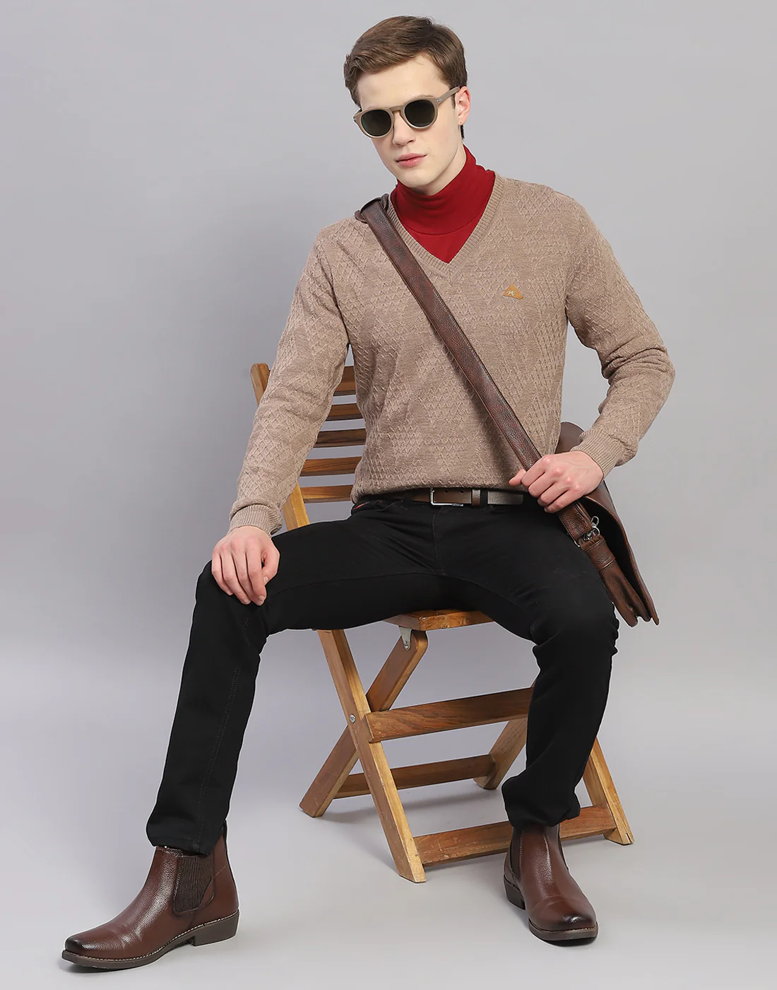 Men Brown Solid V Neck Full Sleeve Pullover - Image 3