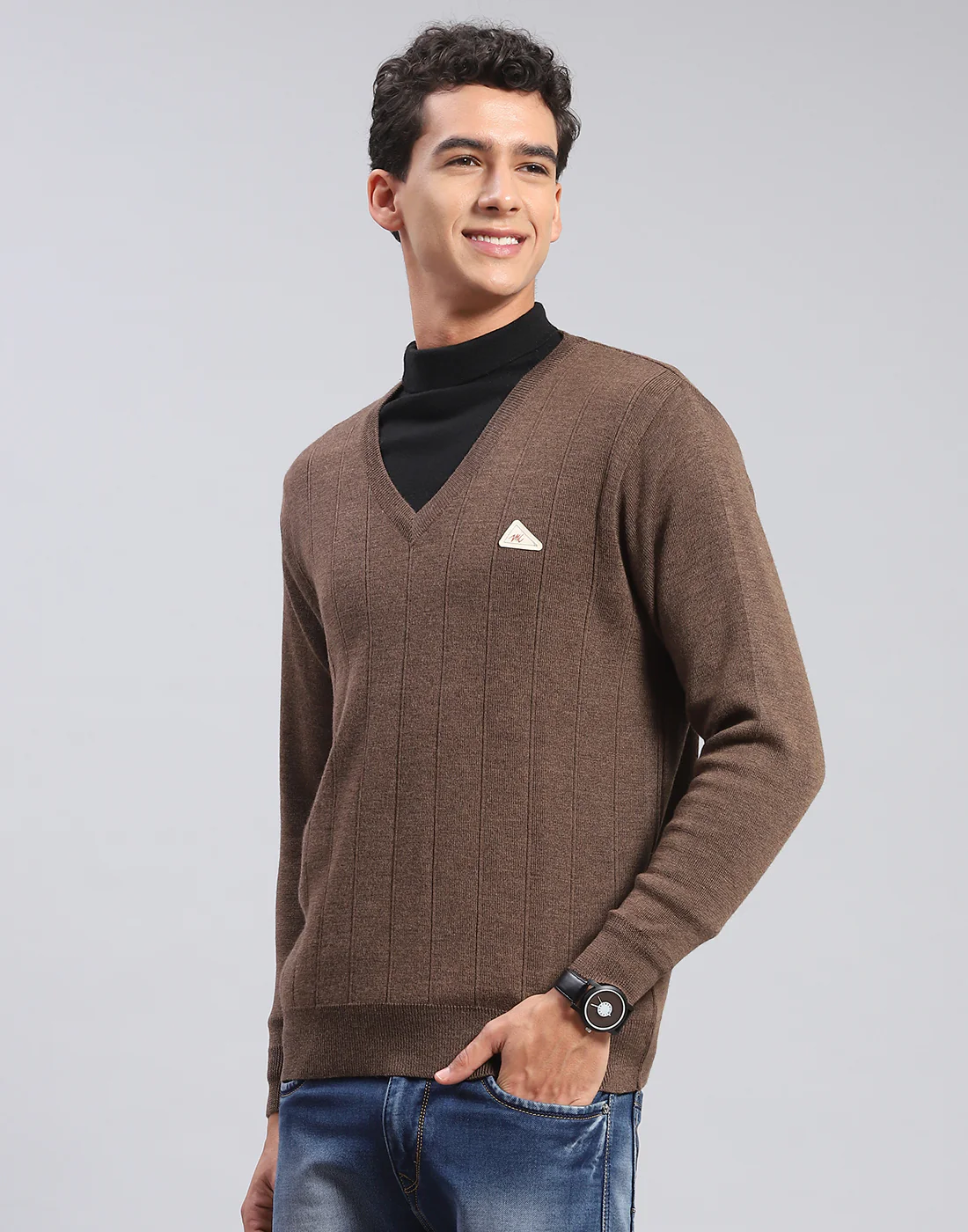 Men Brown Solid V Neck Full Sleeve Pullover - Image 3
