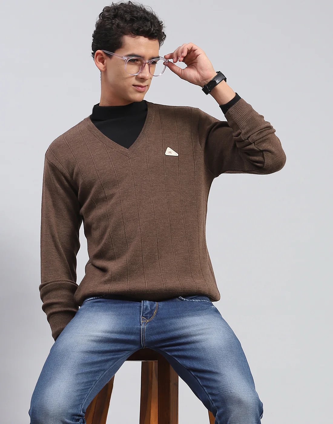 Men Brown Solid V Neck Full Sleeve Pullover - Image 6