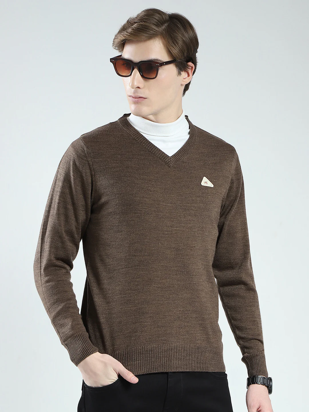Men Brown Solid V Neck Full Sleeve Pullover - Image 4
