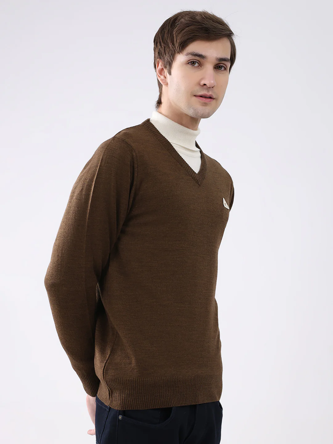Men Brown Solid V Neck Full Sleeve Pullover - Image 4