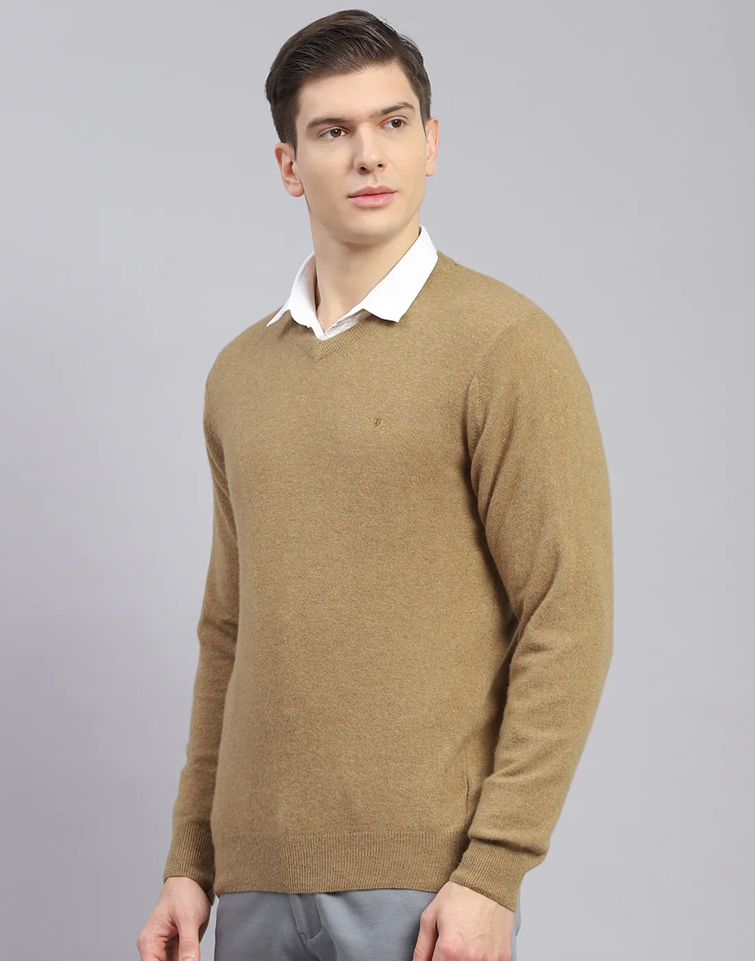 Men Brown Solid V Neck Full Sleeve Sweater - Image 4