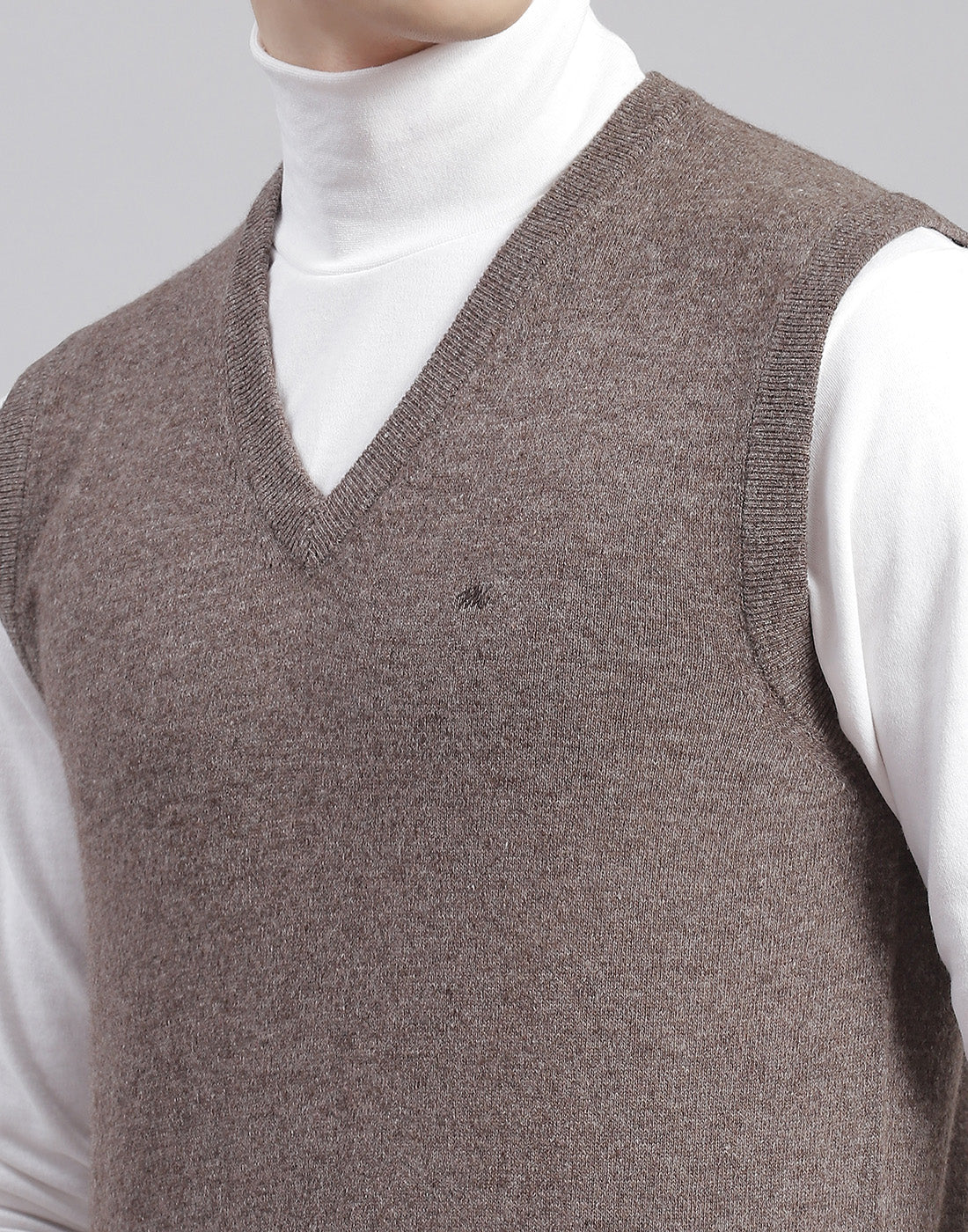 Men Brown Solid V Neck Sleeveless Sweater - Image 6