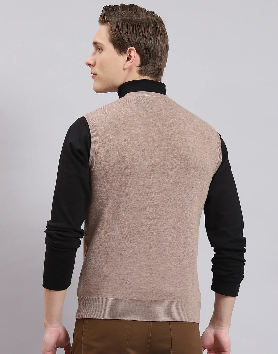 Men Brown Solid V Neck Sleeveless Sweater - Image 5