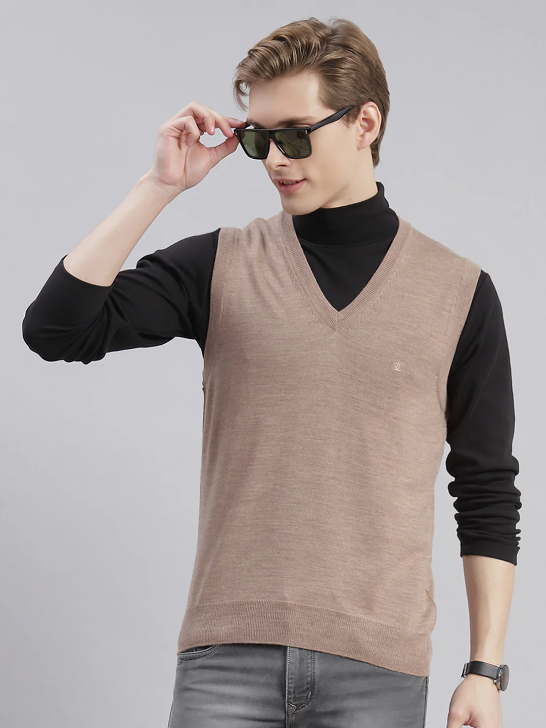Men Brown Solid V Neck Sleeveless Sweaters/Pullovers - Image 2