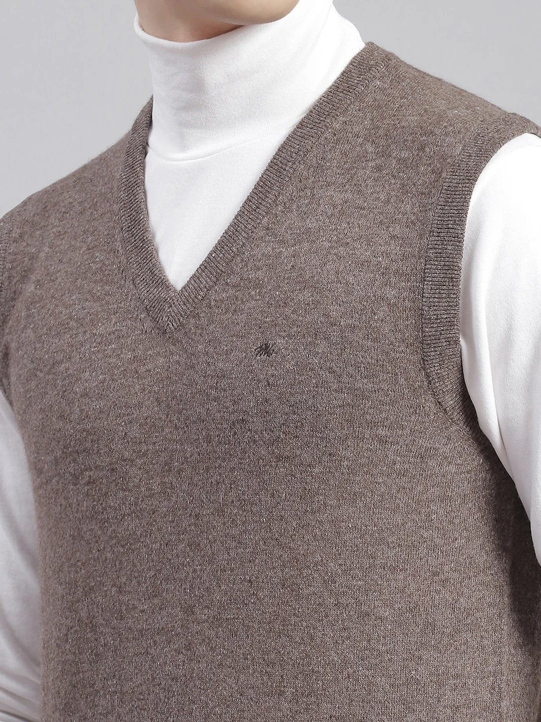 Men Brown Solid V Neck Sleeveless Sweaters/Pullovers - Image 7
