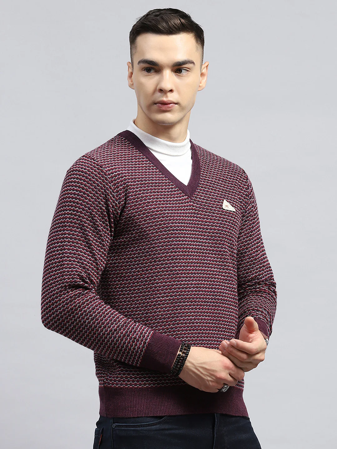 Men Burgundy Self Design V Neck Full Sleeve Pullover - Image 4
