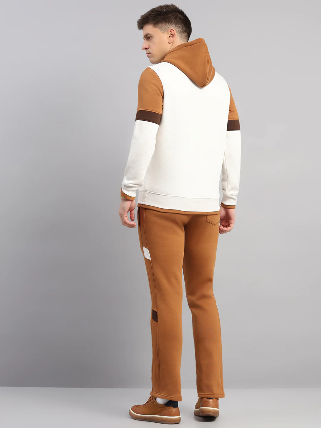 Men Camel Brown Solid Collar Full Sleeve Winter Tracksuit - Image 5