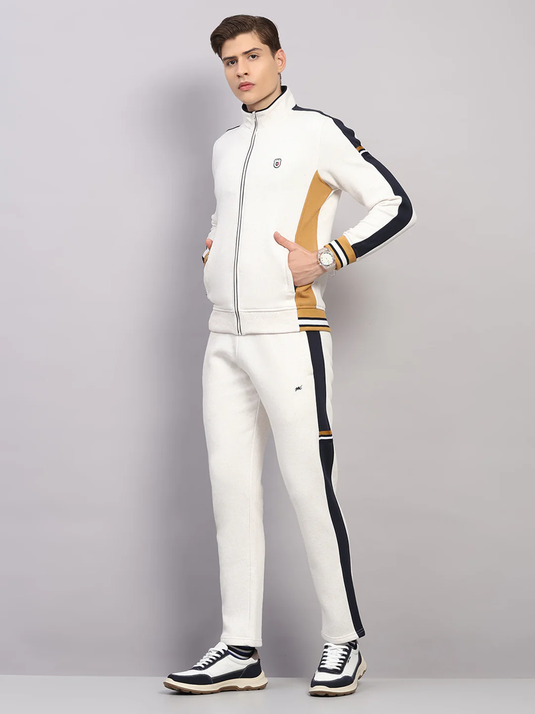 Men Camel Brown Solid Collar Full Sleeve Winter Tracksuit - Image 3