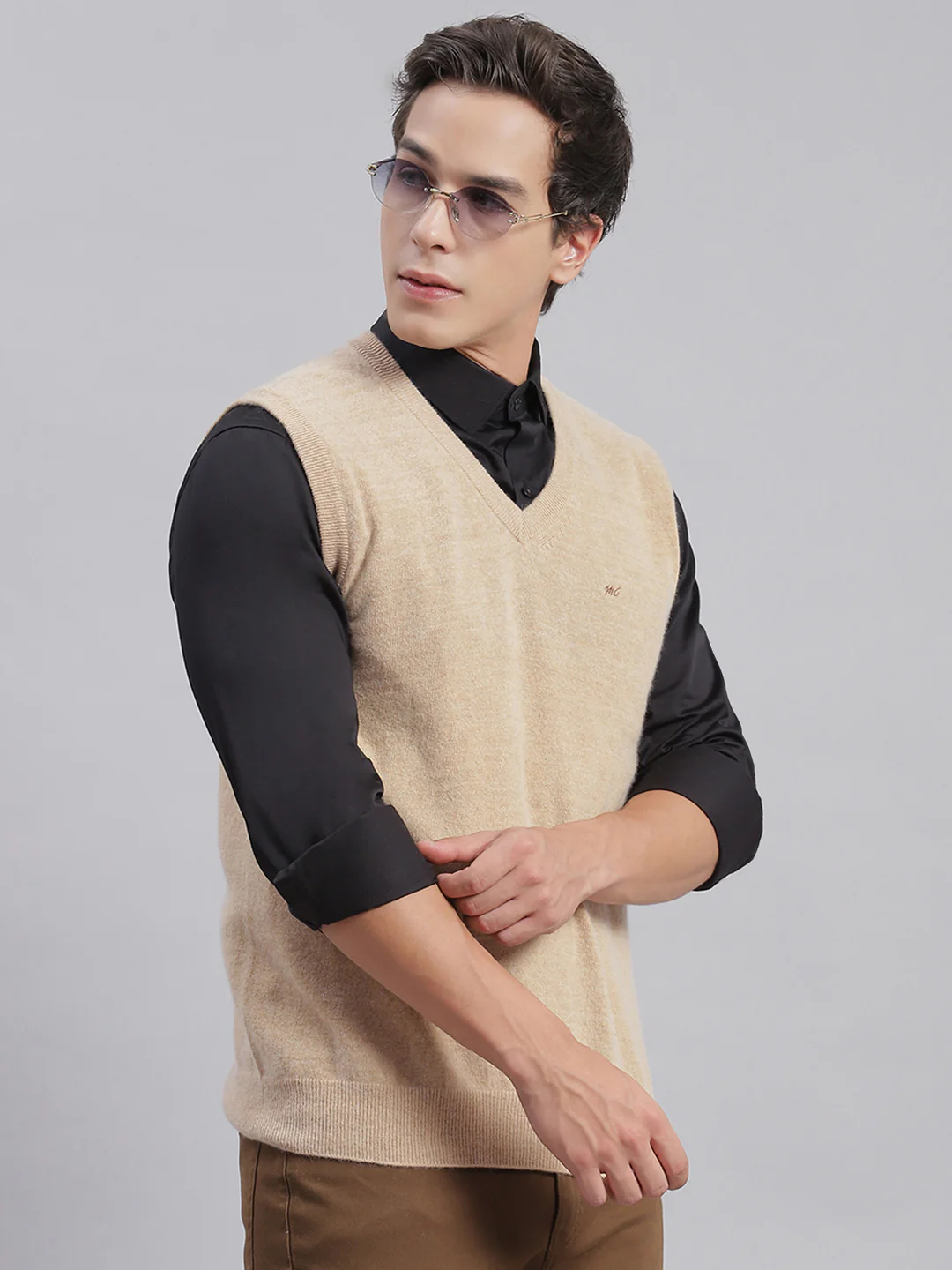 Men Camel Brown Solid V Neck Sleeveless Sweaters/Pullovers - Image 4