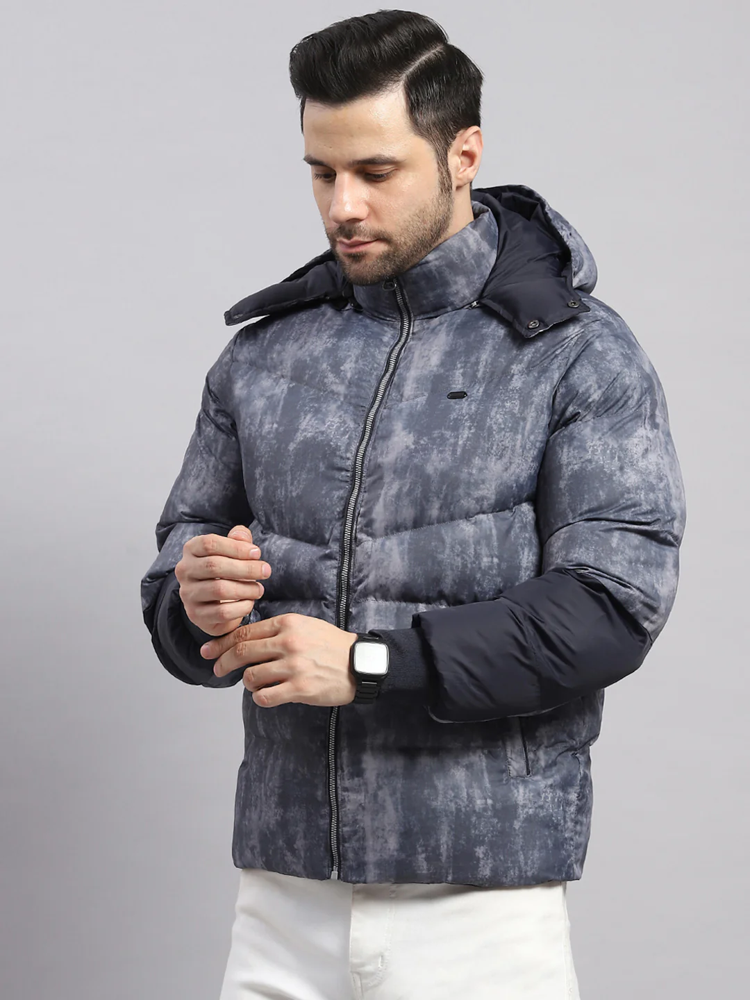 Men Charcoal Solid Hooded Full Sleeve Jacket - Image 3