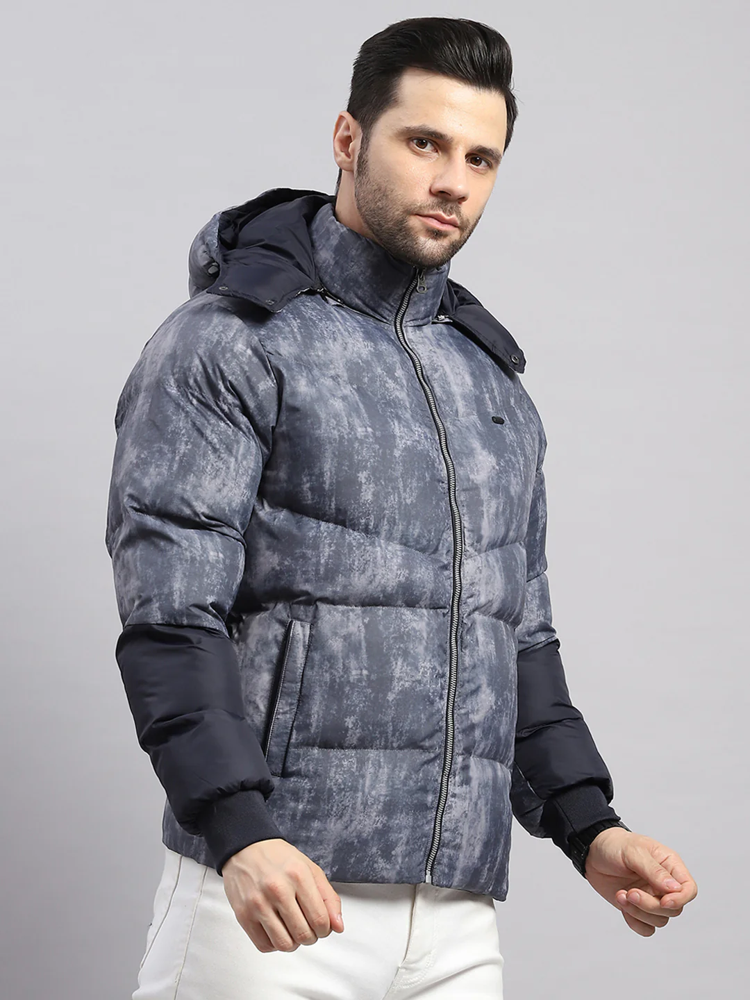 Men Charcoal Solid Hooded Full Sleeve Jacket - Image 4