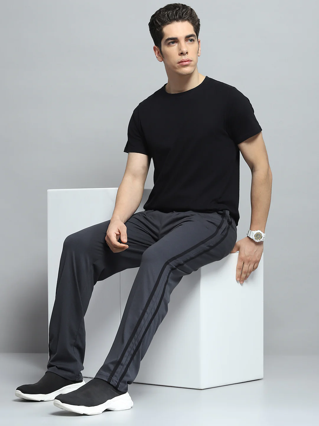 Men Charcoal Solid Regular Fit Lower - Image 2