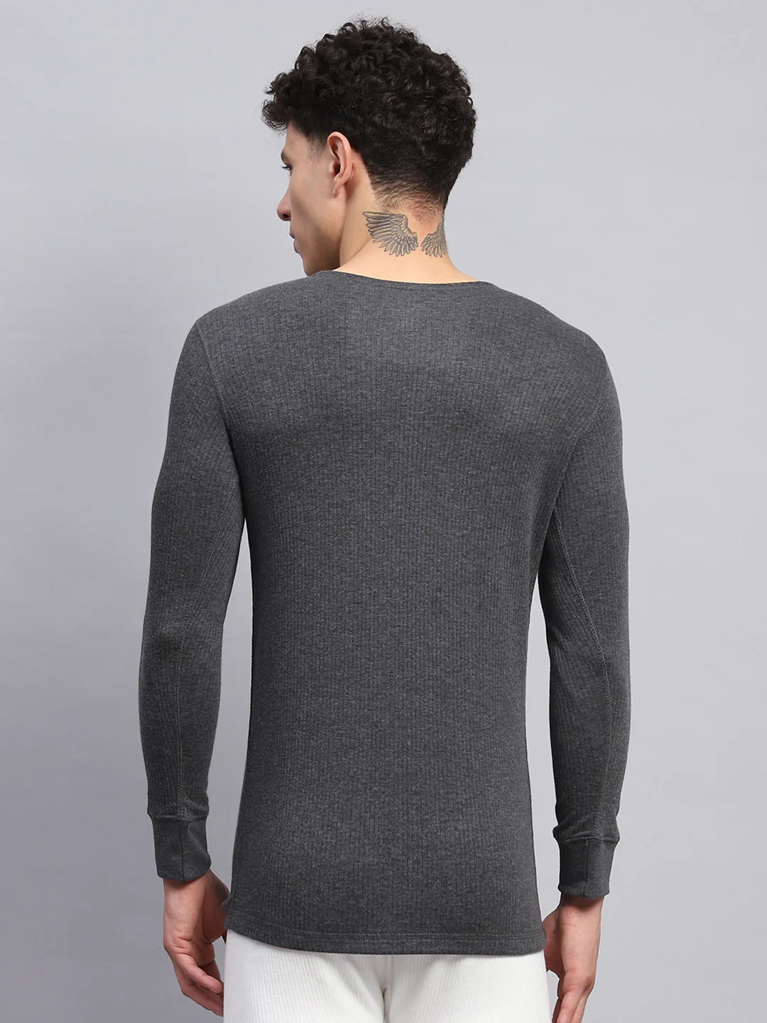 Men Charcoal Solid Round Neck Full Sleeve Thermal Vest - Image 5