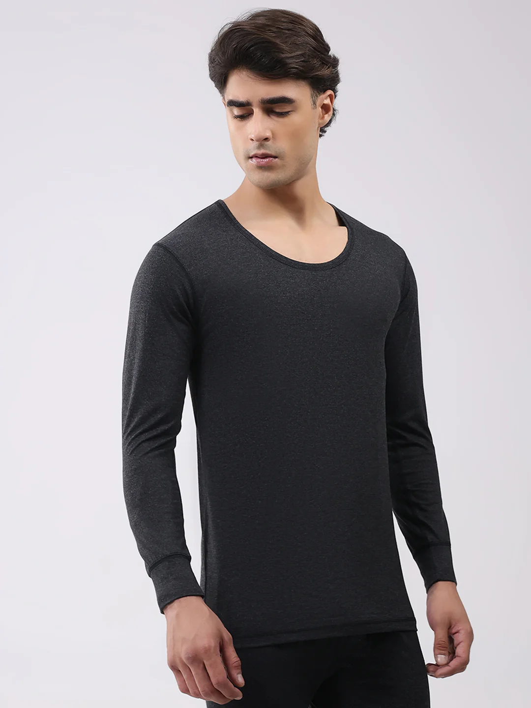 Men Charcoal Solid Round Neck Full Sleeve Thermal Vest - Image 4