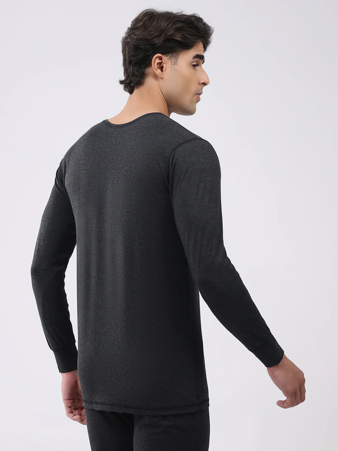 Men Charcoal Solid Round Neck Full Sleeve Thermal Vest - Image 5
