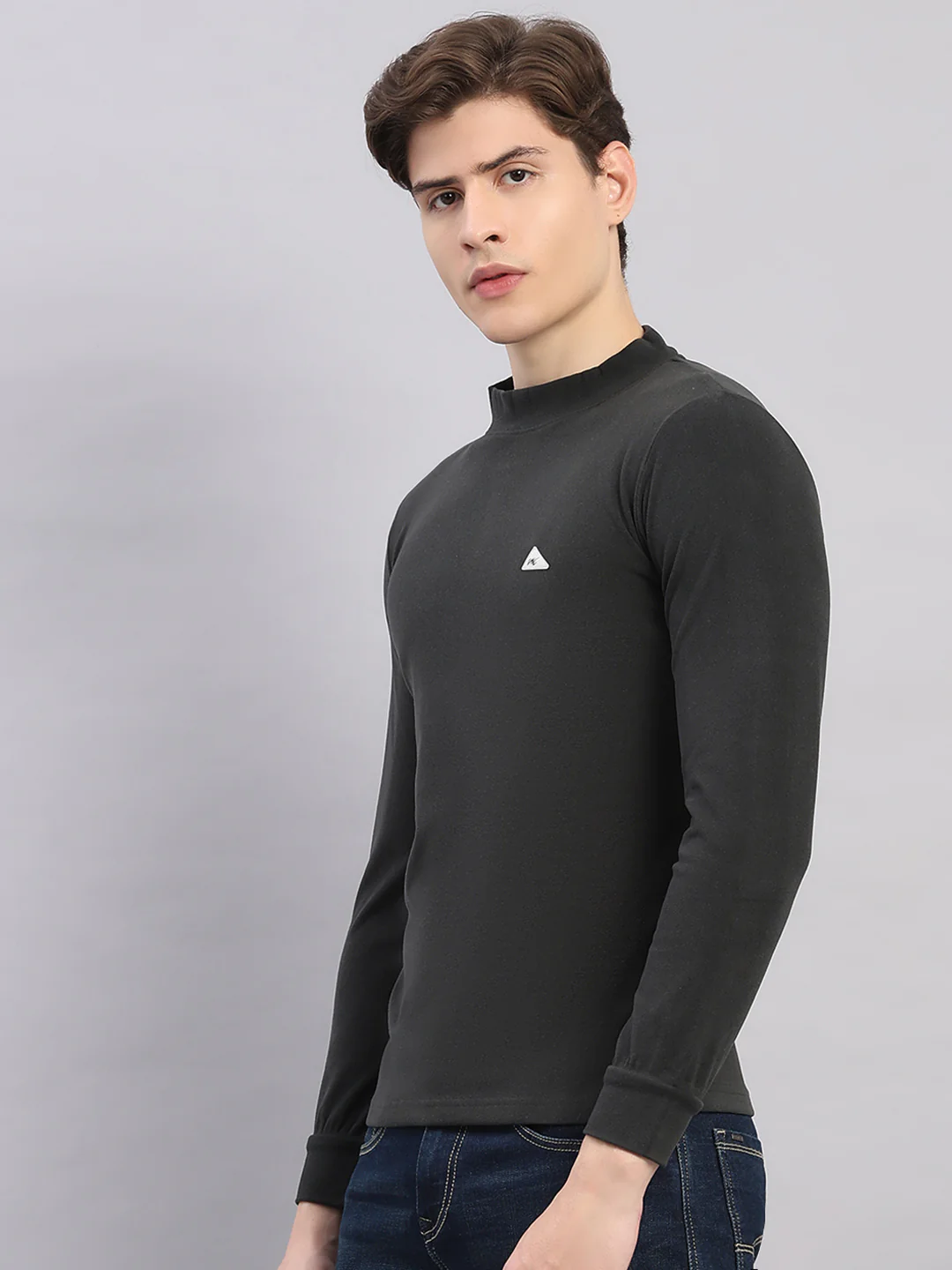 Men Charcoal Solid Round Neck Full Sleeve Winter T-Shirt - Image 3