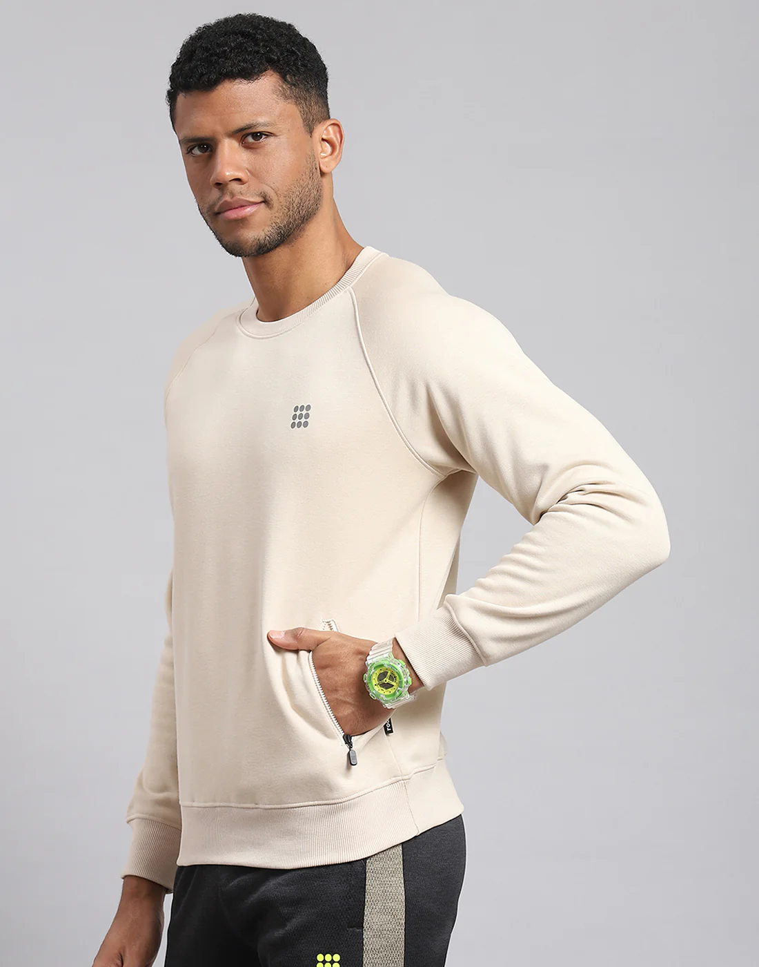Rock.it Men Cream Solid Round Neck Full Sleeve Sweatshirt - Image 2