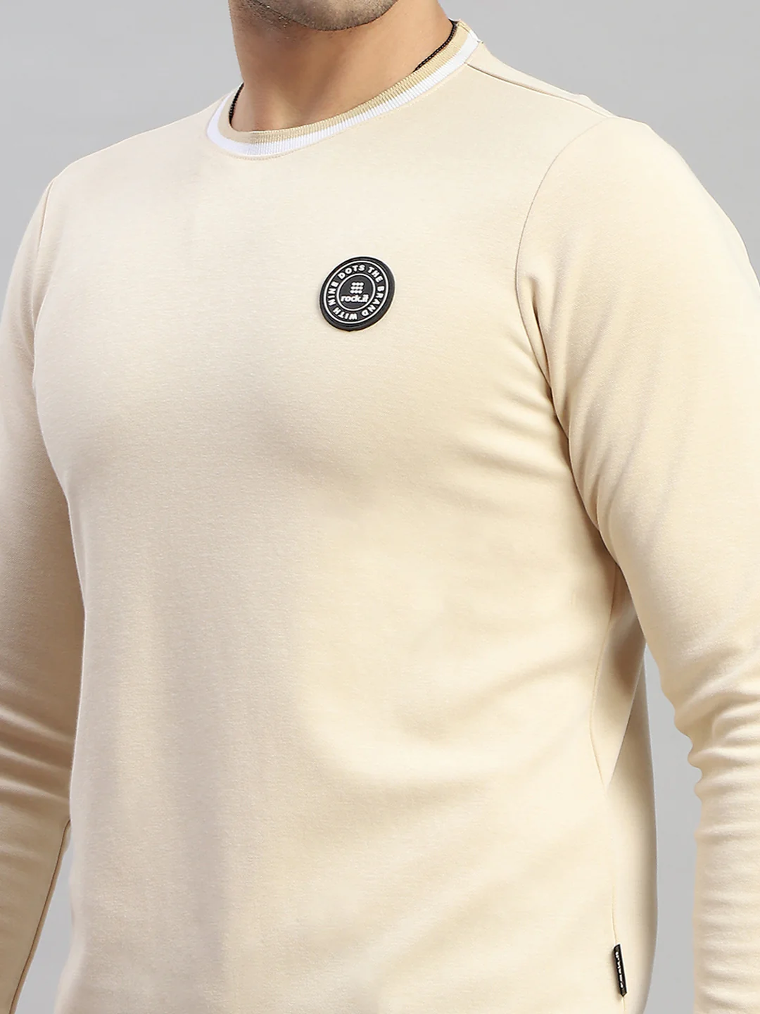 Rock.it Men Cream Solid Round Neck Full Sleeve T-Shirt - Image 6