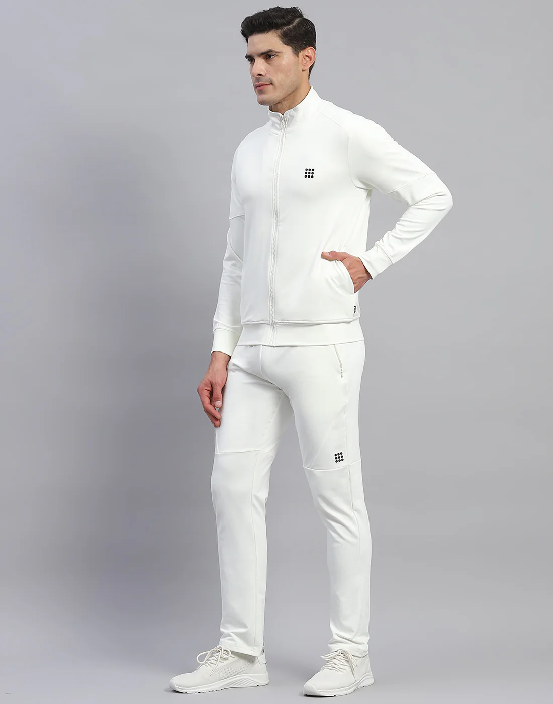 Rock.it Men Cream Solid Round Neck Full Sleeve Tracksuit - Image 3