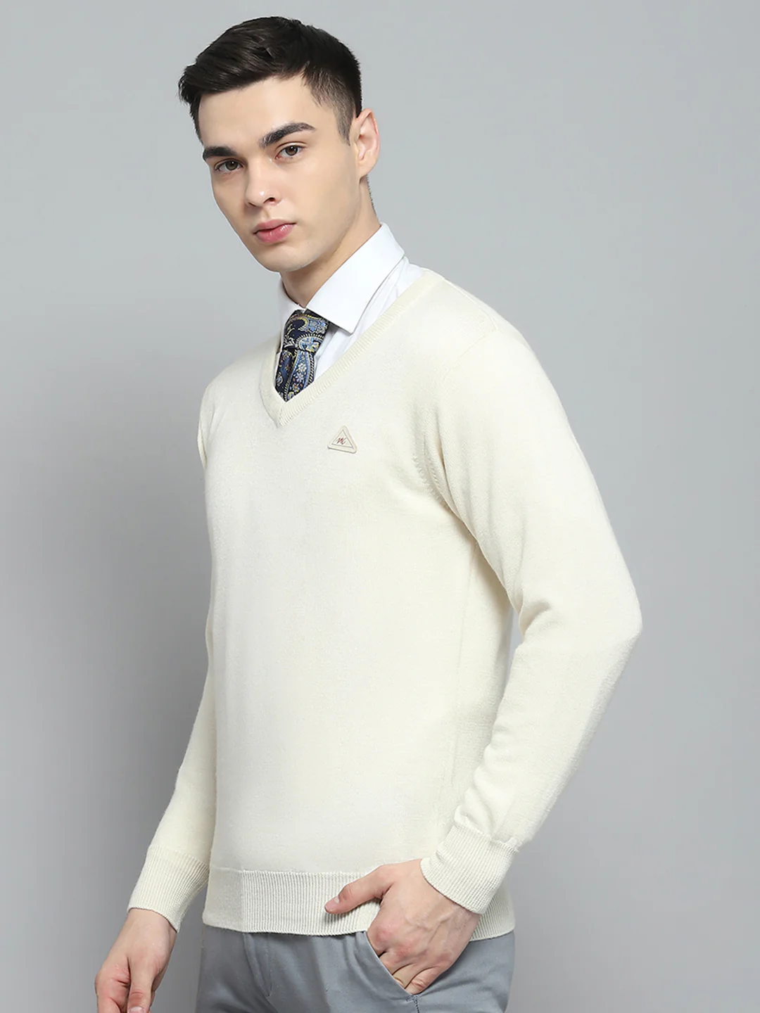 Men Cream Solid V Neck Full Sleeve Pullover - Image 3