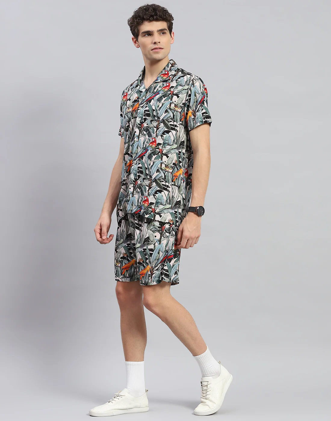 Men Green Floral Print Round Neck Half Sleeve Cords Set - Image 3