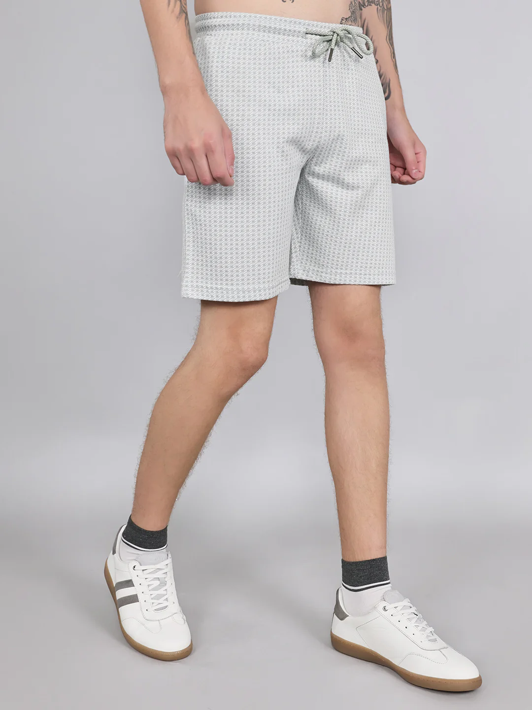 Men Green Jacquard Regular Fit Bermuda - Image 2