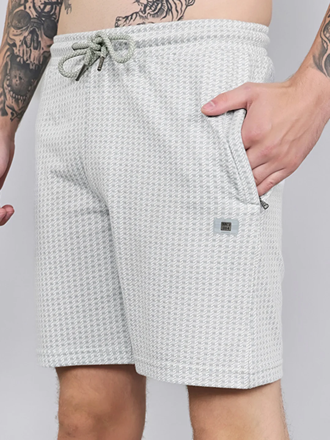 Men Green Jacquard Regular Fit Bermuda - Image 5