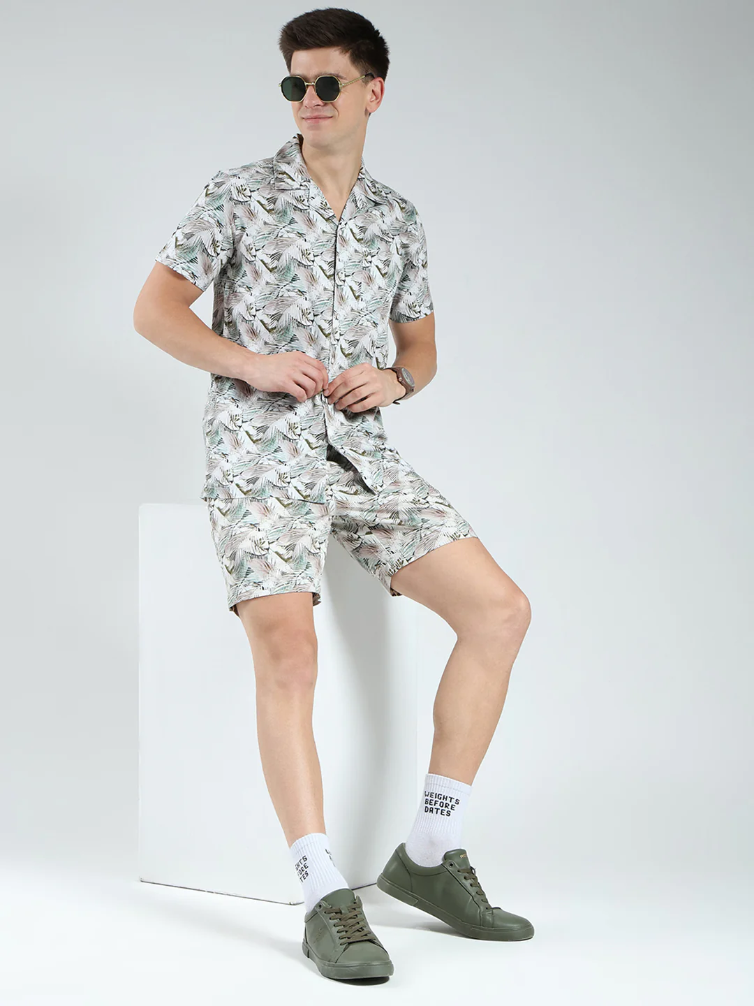Men Green Printed Collar Half Sleeve Cords Set - Image 2