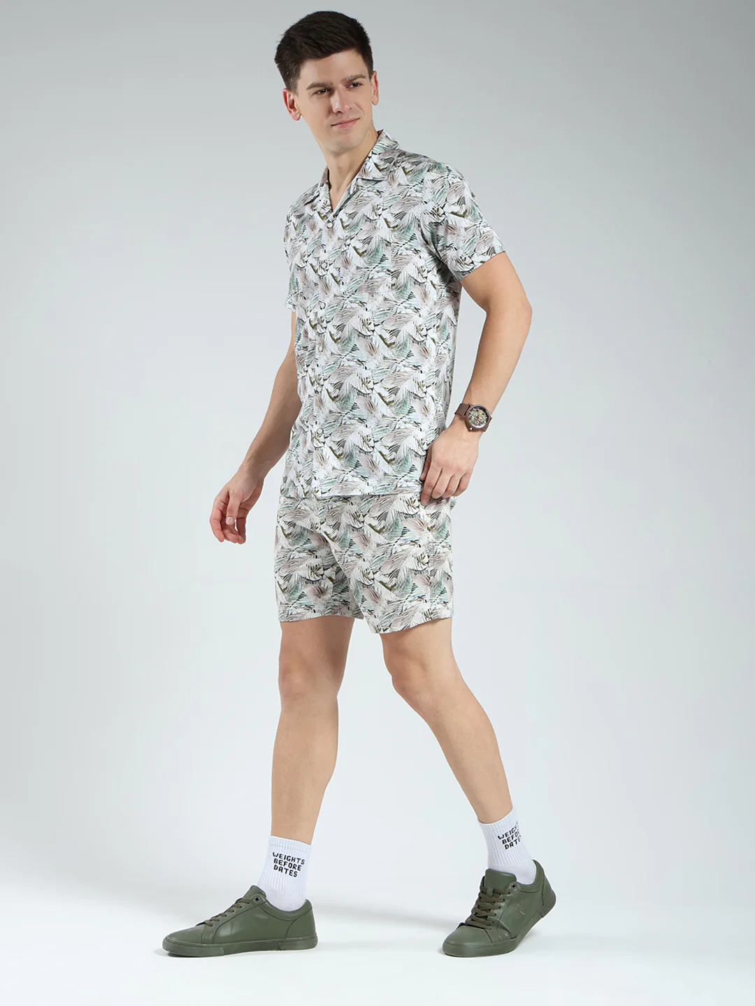 Men Green Printed Collar Half Sleeve Cords Set - Image 3